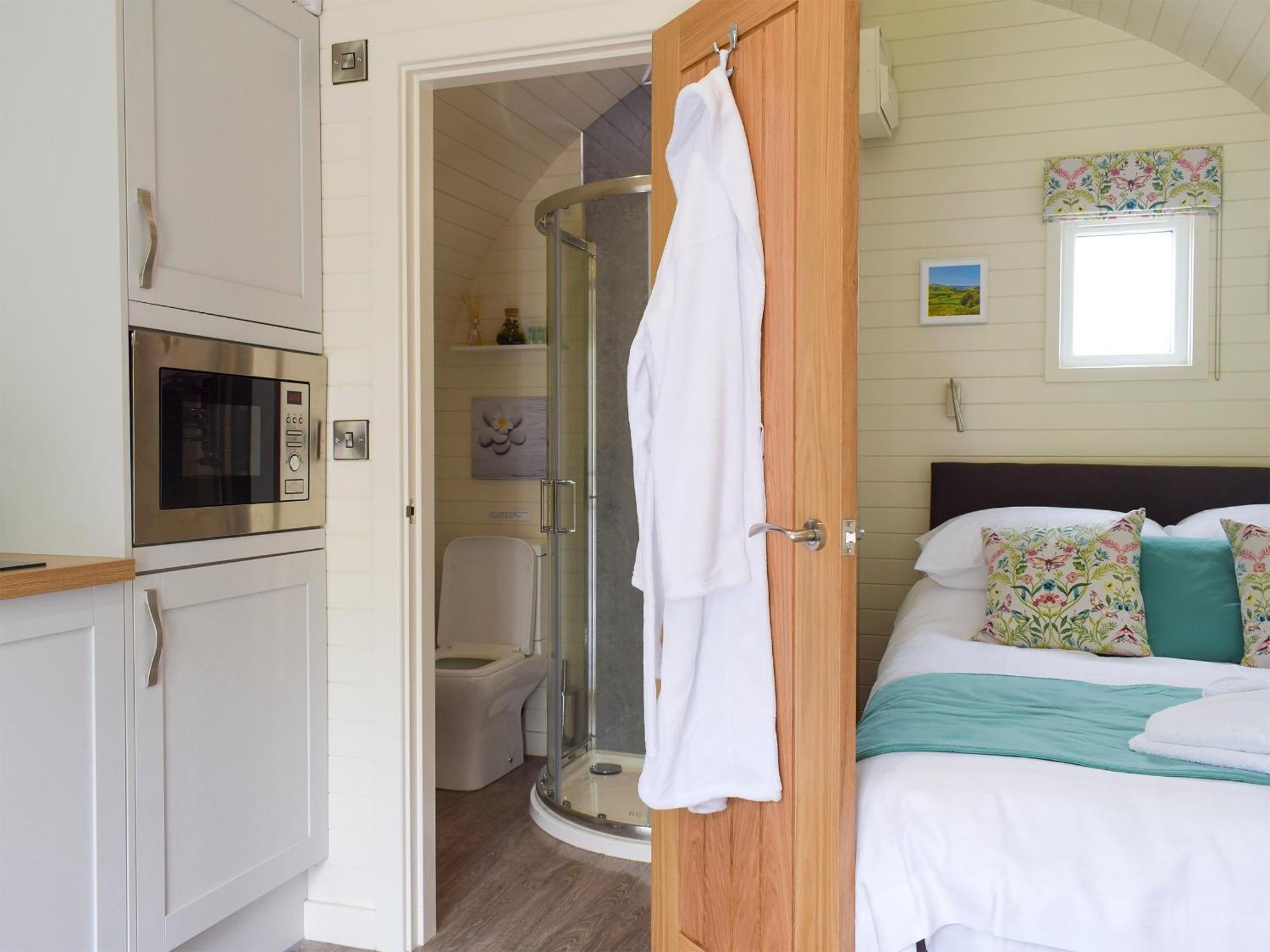 Efyrnwy Pod Vip Villa Llanfyllin Exterior photo